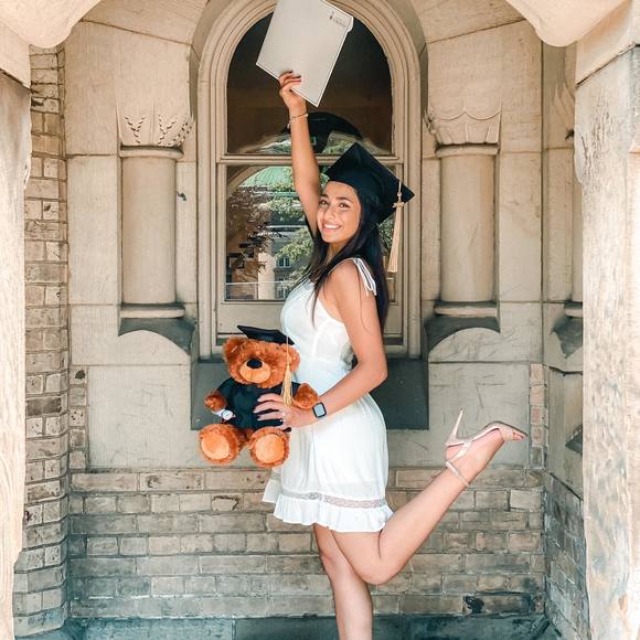 Meet your Posher, Salma - Picture 1 of 1